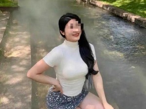 爆乳女教师HD 在线，极致体验，满足你的视觉享受