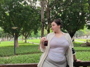 精品粉嫩小BBwBBwBBw—如何评价精品粉嫩小 BBwBBwBBw这一产品？