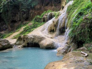 大地资源影视中文二页：探索自然奥秘，领略大地之美